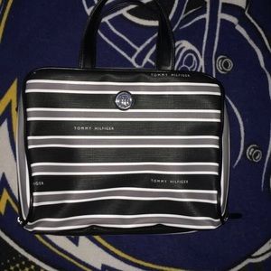 Tommy makeup bag